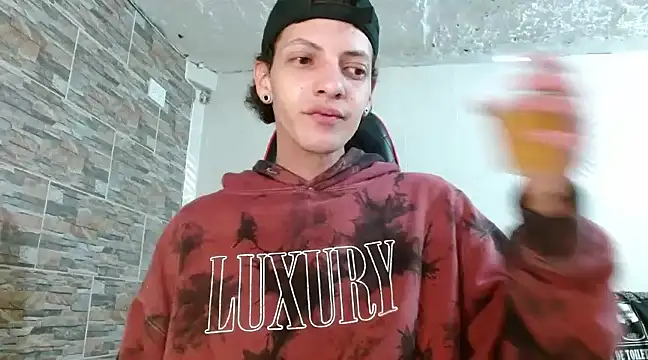 Snapshot of omar_alurba chatting on March 1, 7:19 am omar alurba online show from March 1, 7:19 am