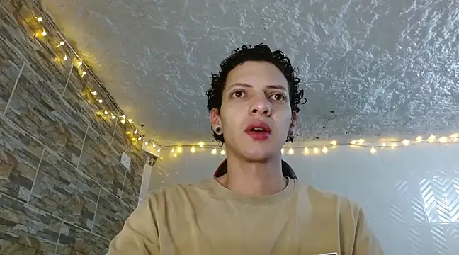Snapshot of omar_alurba chatting on March 9, 12:31 am omar alurba online show from March 9, 12:31 am