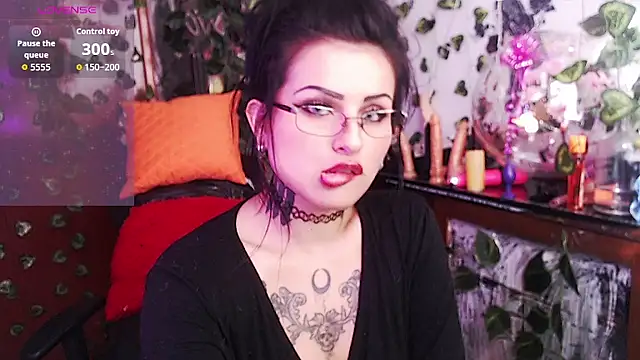 Snapshot of demon_ssofy chatting on May 19, 9:10 pm demon ssofy online show from May 19, 9:10 pm