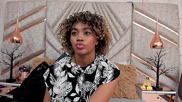 AgataRinaldi online show from November 18, 8:24 pm