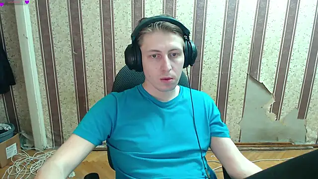 darienlarge online show from September 25, 6:44 pm