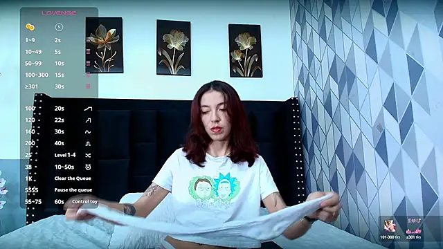 skinnyandcute online show from February 2, 7:35 pm