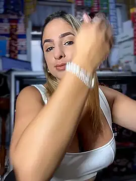 sammyqueenx21 online show from April 8, 11:21 am