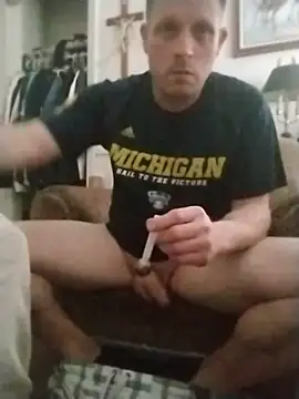 curiouscock38 online show from March 22, 5:09 pm