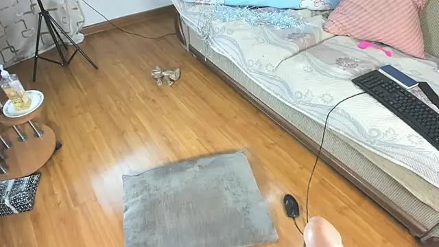 mia choo online show from February 10, 10:30 pm