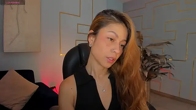 ErikaBenz  online show from February 1, 12:16 pm