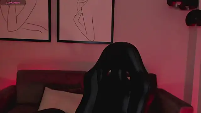 ErikaBenz  online show from February 19, 12:22 pm