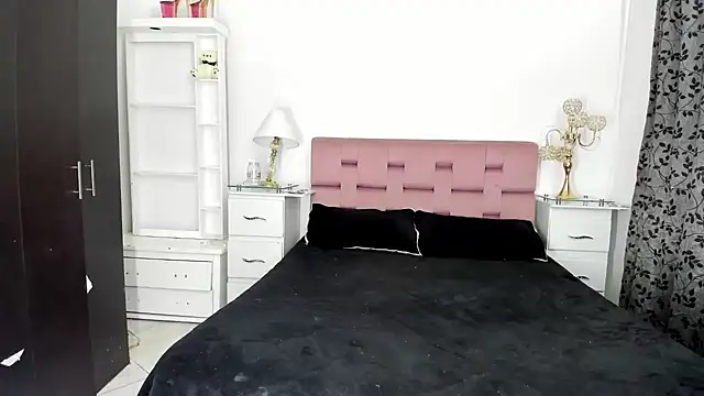 dollpamela online show from December 27, 8:18 pm