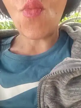 Lissabeta online show from April 3, 2:15 pm