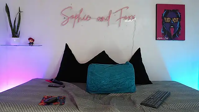 SophieFoxx17 online show from November 4, 1:54 pm