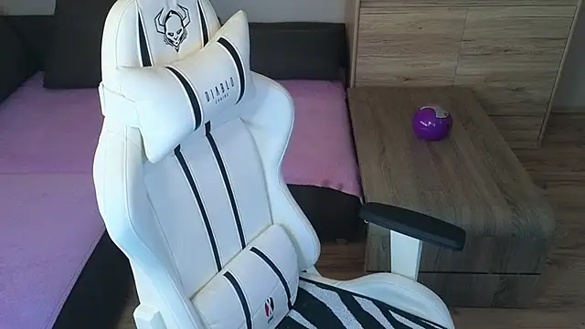 MolligSpielle online show from February 21, 8:51 am