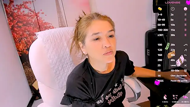 Salomesweet69 online show from February 3, 9:18 pm