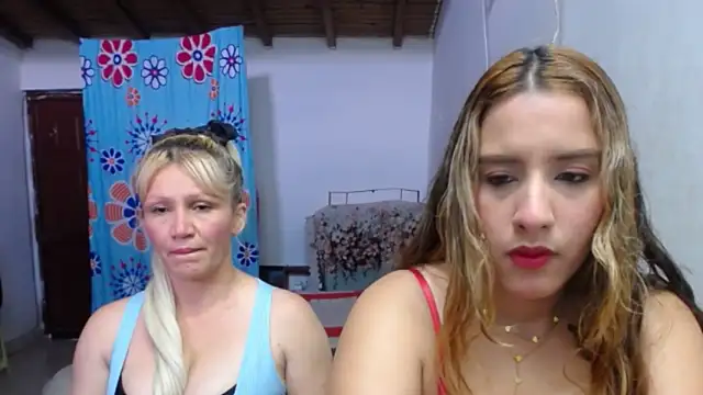 Nicolle Milf online show from October 10, 6:40 pm