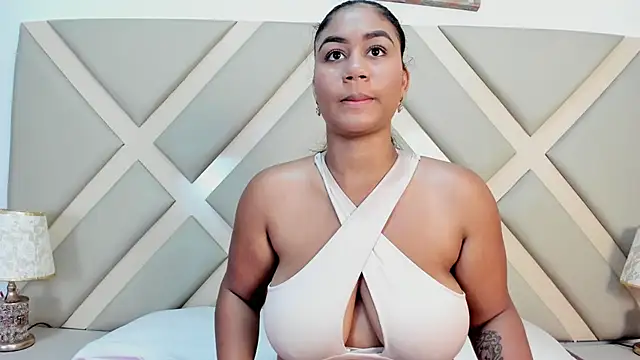 Snapshot of SSCARLETH_ chatting on February 6, 11:32 am SSCARLETH  online show from February 6, 11:32 am