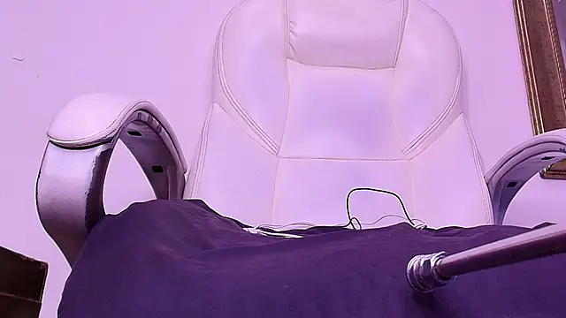 britanyy  online show from February 19, 3:06 am