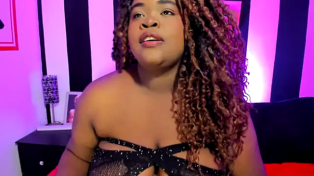 Snapshot of YeminaLeman chatting on March 12, 1:08 pm YeminaLeman online show from March 12, 1:08 pm