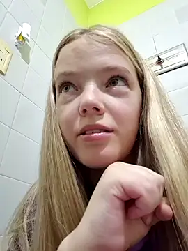 -veranito- online show from February 4, 3:11 am