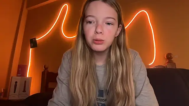 -veranito- online show from September 26, 3:10 am