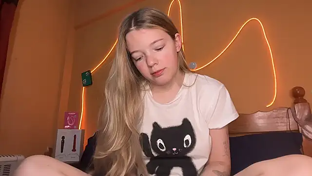 -veranito- online show from September 28, 3:12 am