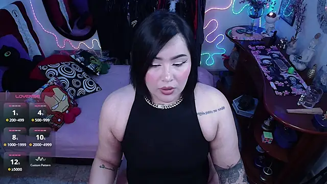 lufek23 online show from April 17, 4:10 pm