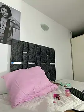 Snapshot of Natasharuso chatting on March 13, 9:27 am Natasharuso online show from March 13, 9:27 am