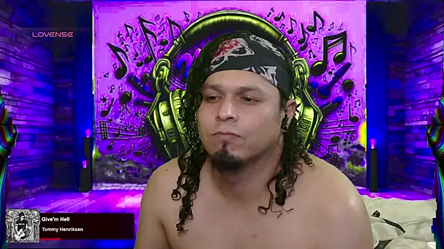 chino roz online show from March 15, 7:42 am