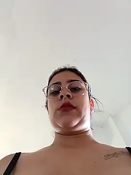 Snapshot of Latina_sexy1 chatting on February 14, 2:33 pm Latina sexy1 online show from February 14, 2:33 pm