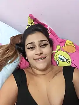 Snapshot of Latina_sexy1 chatting on February 25, 1:50 pm Latina sexy1 online show from February 25, 1:50 pm