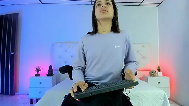 Aron cruz online show from October 18, 1:12 pm