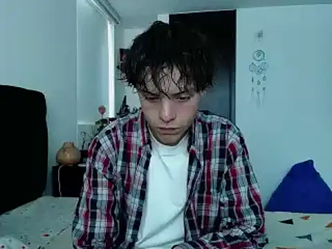 Snapshot of Santiago_kiler chatting on December 20, 8:12 pm Santiago kiler online show from December 20, 8:12 pm