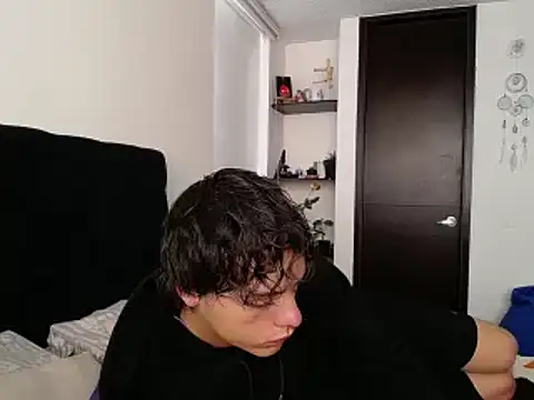 Snapshot of Santiago_kiler chatting on December 27, 2:22 pm Santiago kiler online show from December 27, 2:22 pm