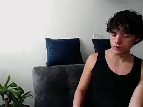 Snapshot of Santiago_kiler chatting on December 28, 8:58 pm Santiago kiler online show from December 28, 8:58 pm