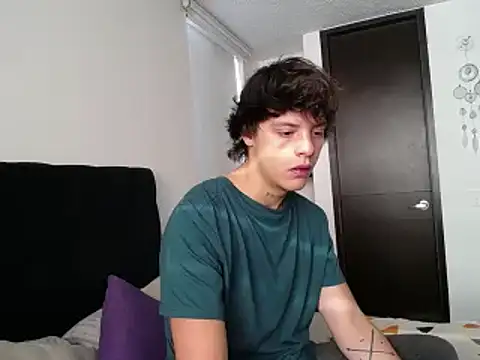 Snapshot of Santiago_kiler chatting on February 9, 1:03 pm Santiago kiler online show from February 9, 1:03 pm