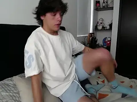 Snapshot of Santiago_kiler chatting on February 16, 4:53 pm Santiago kiler online show from February 16, 4:53 pm