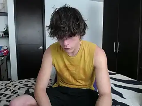 Snapshot of Santiago_kiler chatting on March 7, 10:10 pm Santiago kiler online show from March 7, 10:10 pm