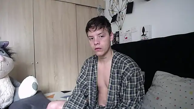 Snapshot of Santiago_kiler chatting on September 19, 12:17 pm Santiago kiler online show from September 19, 12:17 pm