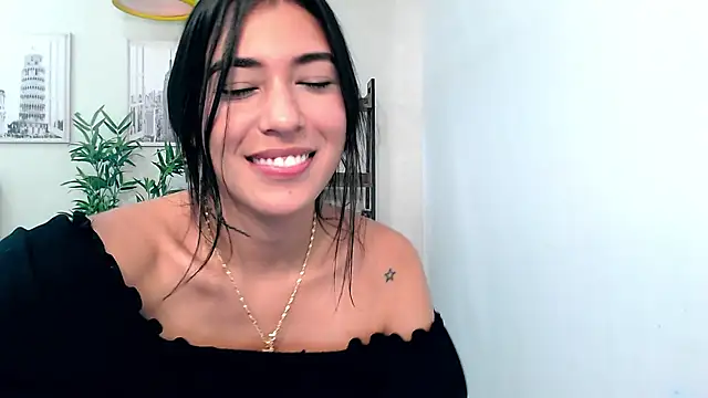 Sassy--Girl online show from February 4, 6:17 pm