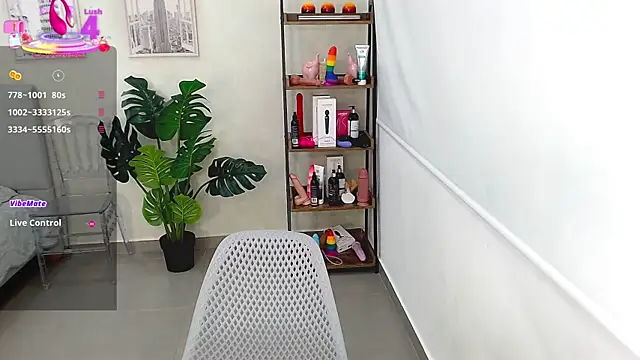 Sassy--Girl online show from March 13, 6:12 pm