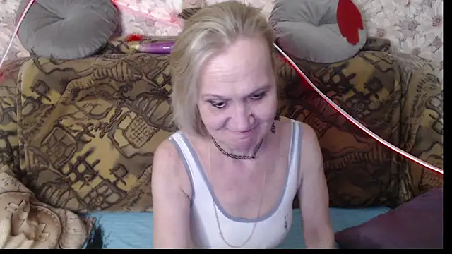 MissBekker online show from December 17, 12:01 am