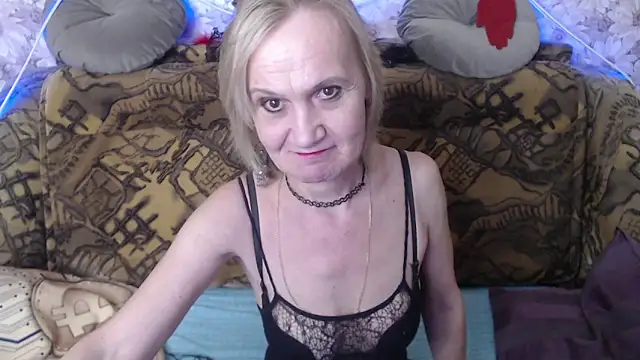 MissBekker online show from January 8, 5:26 pm