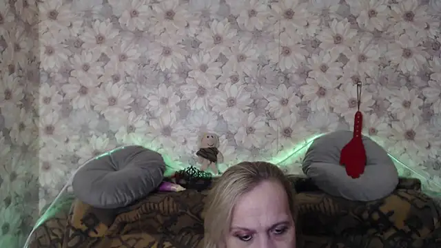 MissBekker online show from February 24, 5:54 am