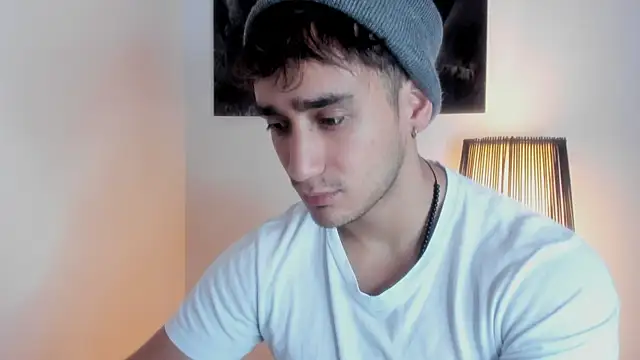 Snapshot of AlexRivera6 chatting on October 10, 3:22 pm AlexRivera6 online show from October 10, 3:22 pm