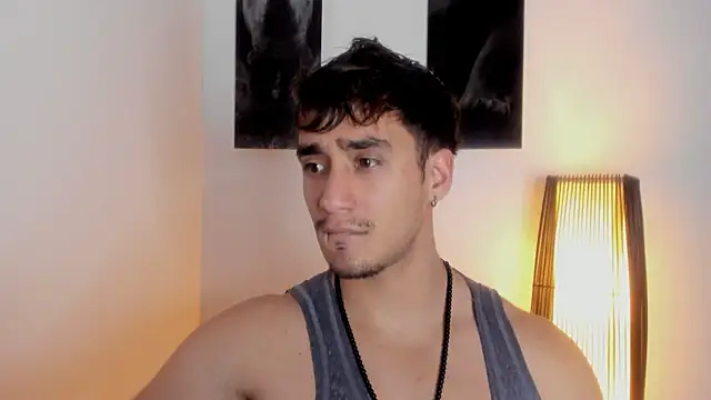 Snapshot of AlexRivera6 chatting on October 19, 12:55 am AlexRivera6 online show from October 19, 12:55 am