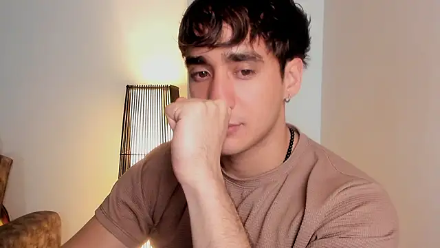 AlexRivera6 online show from December 4, 11:46 pm