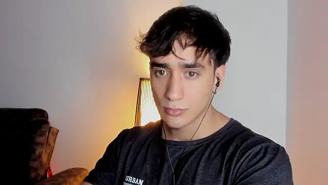 AlexRivera6 online show from December 16, 10:04 pm