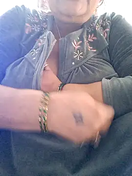 Snapshot of Kavya_XX chatting on December 16, 5:59 am Kavya XX online show from December 16, 5:59 am