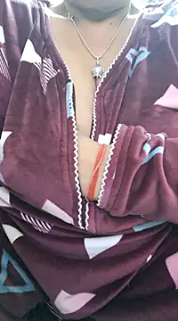 Snapshot of Kavya_XX chatting on December 17, 5:18 am Kavya XX online show from December 17, 5:18 am