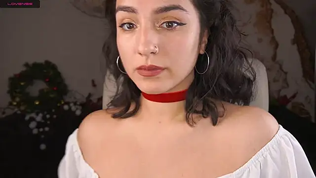 Daphne Moss online show from December 27, 9:00 pm