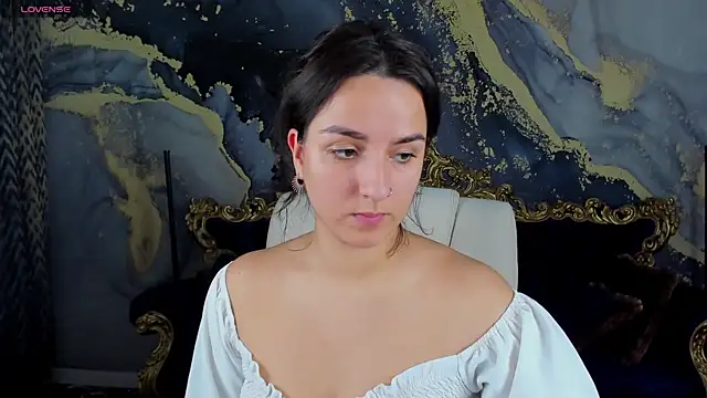 Daphne Moss online show from January 28, 2:21 pm