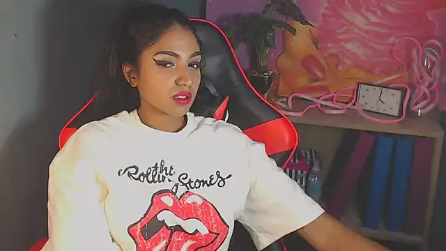 Delilah Blazee online show from March 17, 5:38 pm